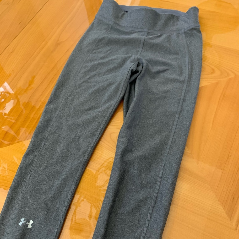 Under Armor gray leggings